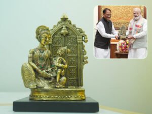 प्रभु श्रीराम के आदर्शों से प्रेरित छत्तीसगढ़ : मुख्यमंत्री साय ने प्रधानमंत्री नरेंद्र मोदी को बेल मेटल निर्मित ‘माता कौशल्या के राम’ कलाकृति की भेंट