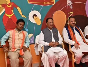 मुख्यमंत्री विष्णु देव साय ने पुनर्वास केंद्र का किया अवलोकन, पुनर्वासितों से किया आत्मीय संवाद