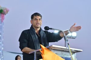 यूथ फेस्ट-2026: सौरभ द्विवेदी का मंत्र—फिट रहें, पॉजिटिव सोचें, परिवार संग आगे बढ़ें