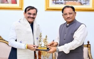 मुख्यमंत्री से सांसद विष्णु दत्त शर्मा ने की सौजन्य मुलाकात