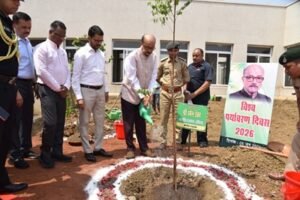 विश्व पर्यावरण दिवस के अवसर पर राज्यपाल श्री डेका ने लगाए पौधे’